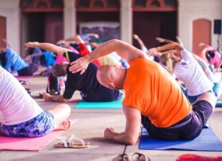 Najlepsze ćwiczenia fitness dla seniorów, które poprawią ich kondycję