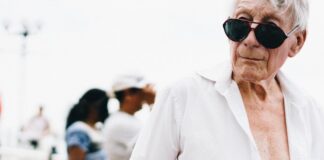 Jakie są najlepsze ćwiczenia na siłowni dla poprawy równowagi i koordynacji u seniorów?