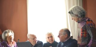 Jak uniknąć spadku masy mięśniowej w starszym wieku poprzez trening na siłowni?
